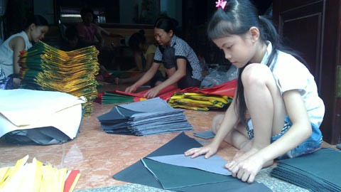 Sản xuất cả máy bay để đốt mùa Vu lan ảnh 2